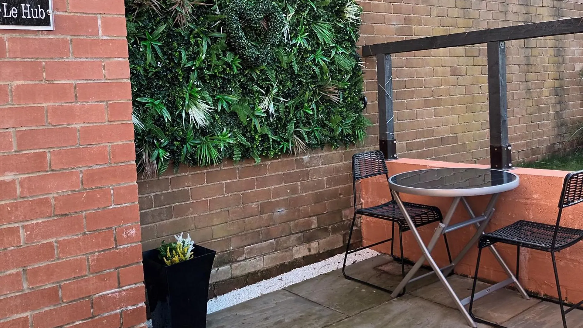 Le Hub - 1Br Apartment - Sleeps 2 - Wifi Leeds
