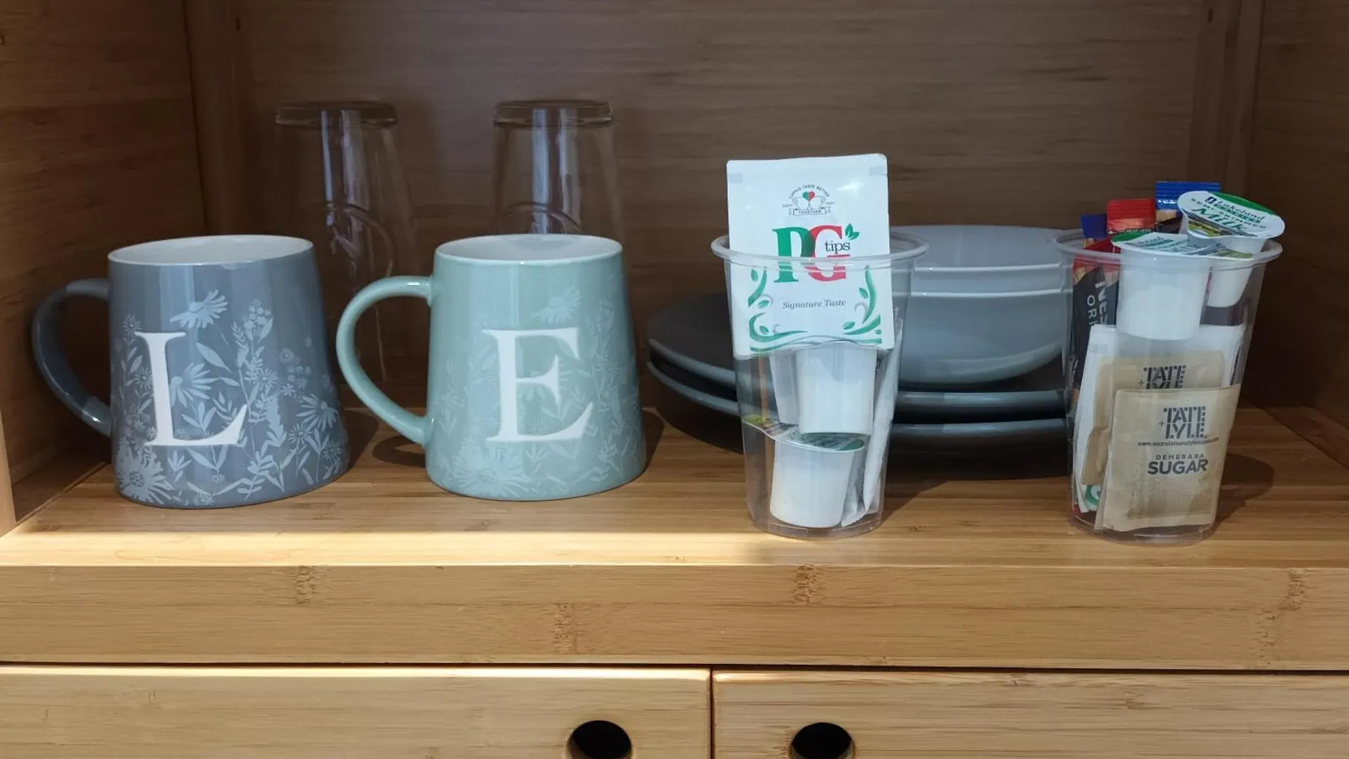 Le Hub - 1Br Apartment - Sleeps 2 - Wifi 리즈